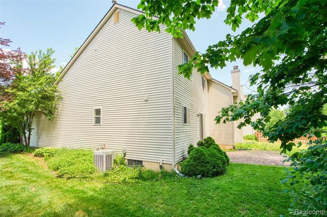 3172 Birchwood Court, Ann Arbor, MI 48105