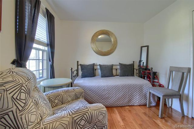 9780 Cambridge Cambridge Ct. 3, South Lyon, MI 48178