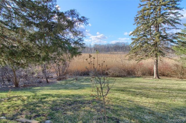 9780 Cambridge Cambridge Ct. 3, South Lyon, MI 48178