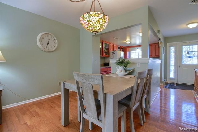 9780 Cambridge Cambridge Ct. 3, South Lyon, MI 48178