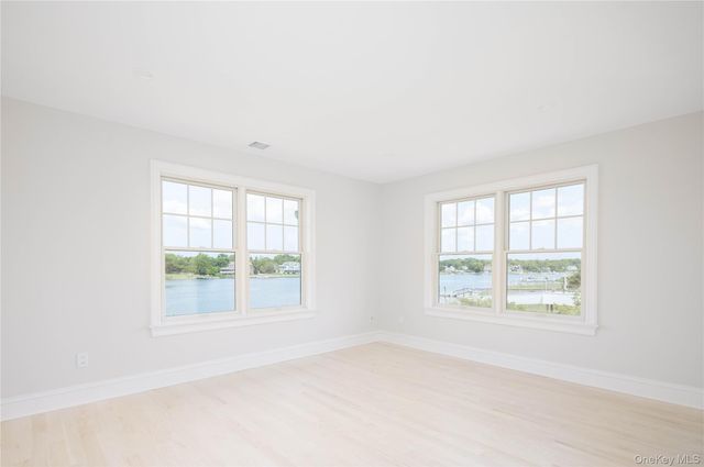 7 Convent Lane, Center Moriches, NY 11934