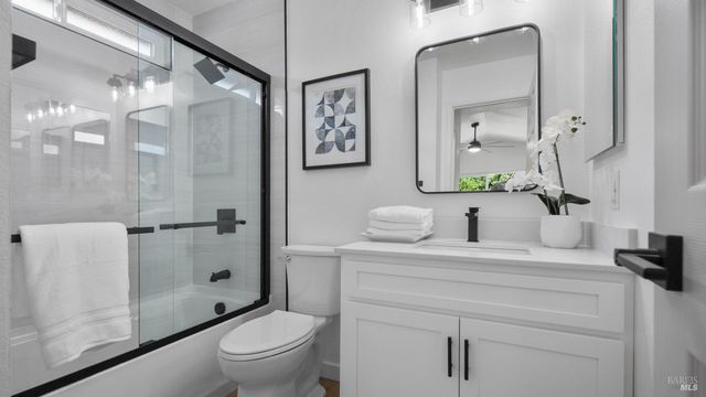 873 Knights Cir, Vallejo, CA 94591