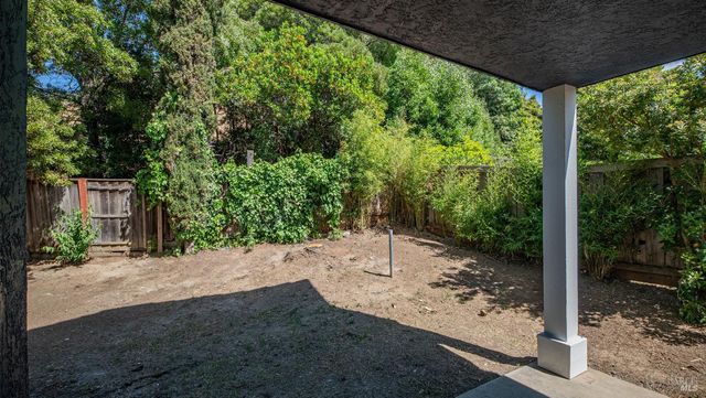 873 Knights Cir, Vallejo, CA 94591