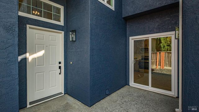 873 Knights Cir, Vallejo, CA 94591