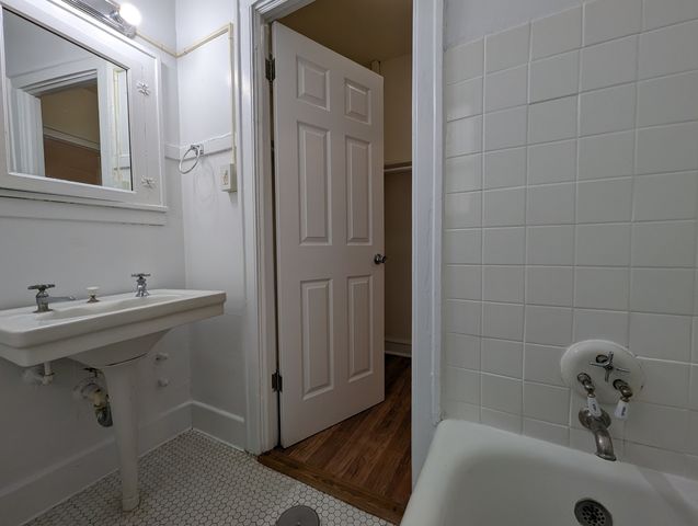 2536 N Sawyer Avenue 305, Chicago, IL 60647