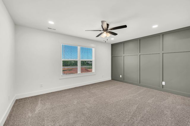 356 Front Ridge Cir, Clarksville, TN 37040
