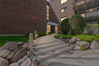 690 Chandler Road 205, Gurnee, IL 60031