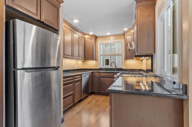 255 North Rd 76, Chelmsford, MA 01824