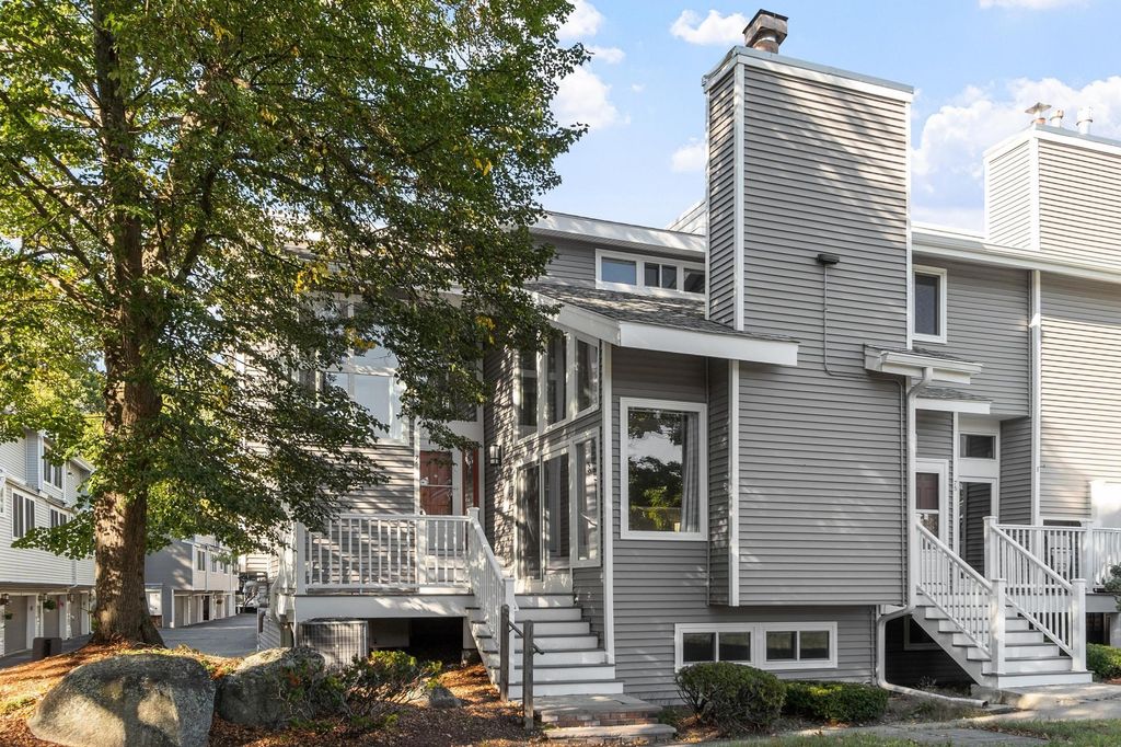 255 North Rd 76, Chelmsford, MA 01824