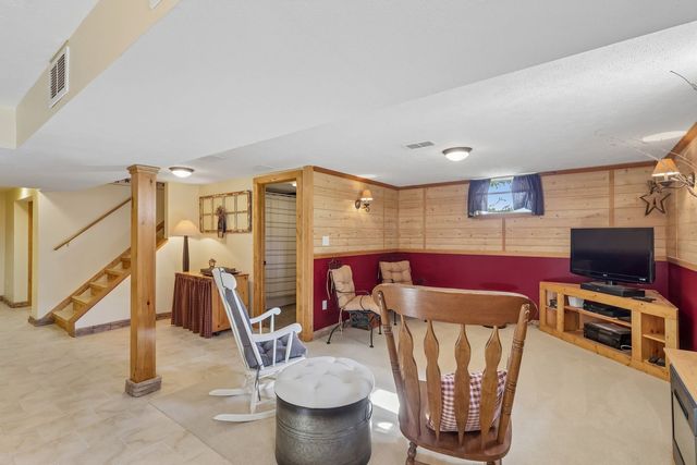 405 Vineyard DRIVE, Richland, PA 15044