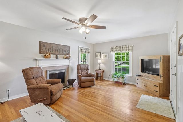 405 Vineyard DRIVE, Richland, PA 15044