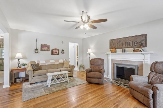 405 Vineyard DRIVE, Richland, PA 15044