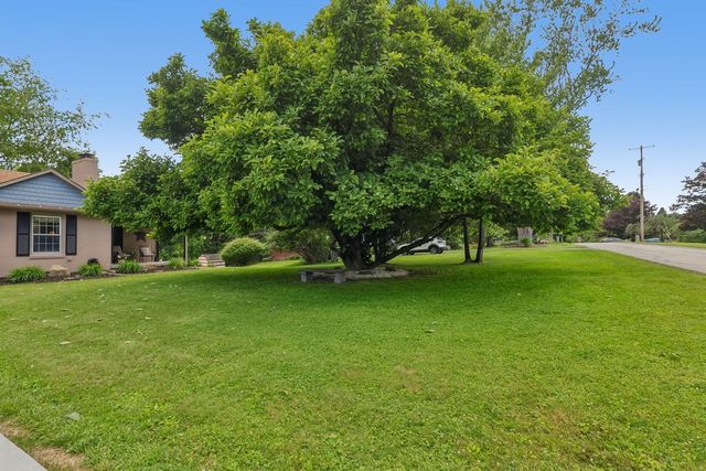 405 Vineyard DRIVE, Richland, PA 15044