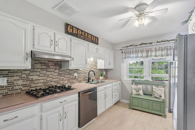 405 Vineyard DRIVE, Richland, PA 15044