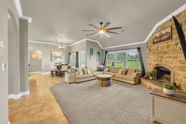 1068 Oak Creek Circle, Royse City, TX 75189