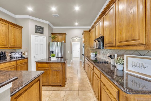1068 Oak Creek Circle, Royse City, TX 75189