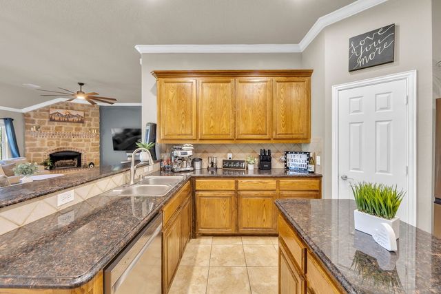1068 Oak Creek Circle, Royse City, TX 75189