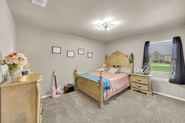 1068 Oak Creek Circle, Royse City, TX 75189