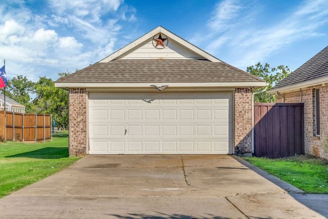 1068 Oak Creek Circle, Royse City, TX 75189