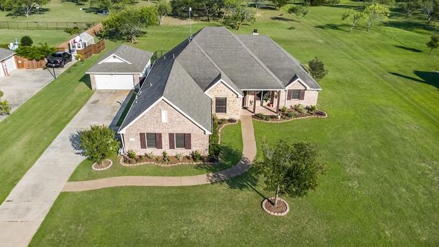 1068 Oak Creek Circle, Royse City, TX 75189