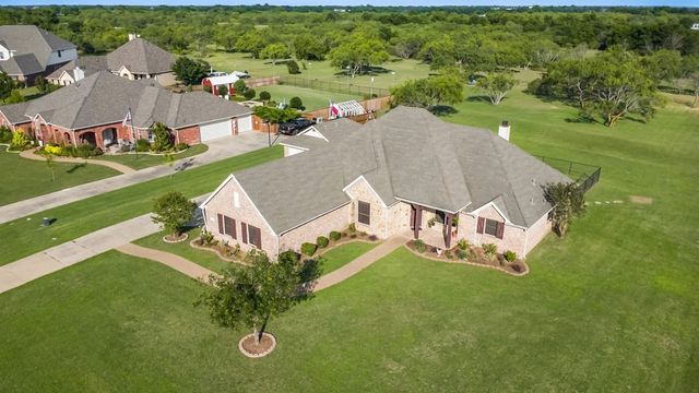 1068 Oak Creek Circle, Royse City, TX 75189