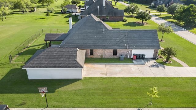 1068 Oak Creek Circle, Royse City, TX 75189