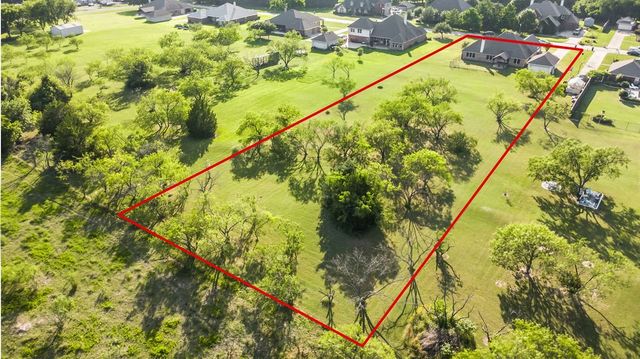 1068 Oak Creek Circle, Royse City, TX 75189