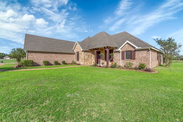 1068 Oak Creek Circle, Royse City, TX 75189