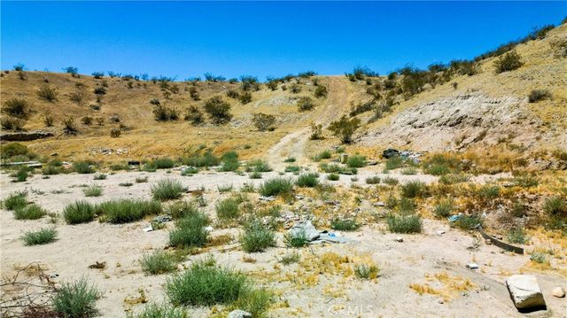 16690 Allen Street, Victorville, CA 92395