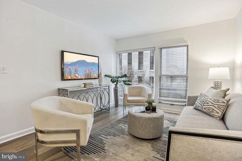601 PENNSYLVANIA AVE NW #209, Washington, DC 20004