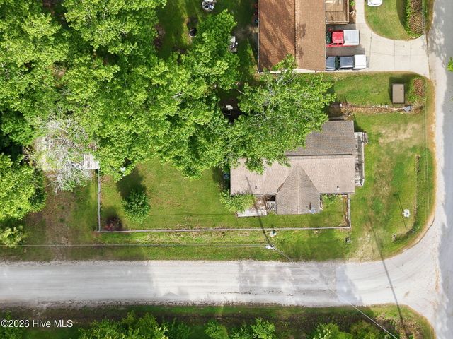 175 Pine Cone Lane, Blounts Creek, NC 27814