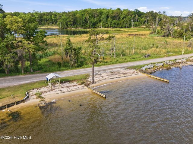 175 Pine Cone Lane, Blounts Creek, NC 27814