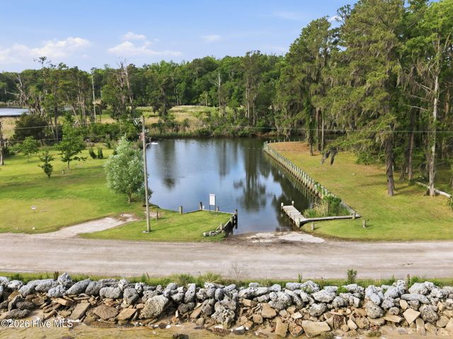 175 Pine Cone Lane, Blounts Creek, NC 27814