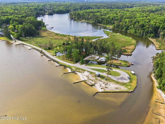 175 Pine Cone Lane, Blounts Creek, NC 27814
