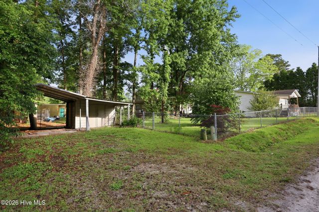 175 Pine Cone Lane, Blounts Creek, NC 27814