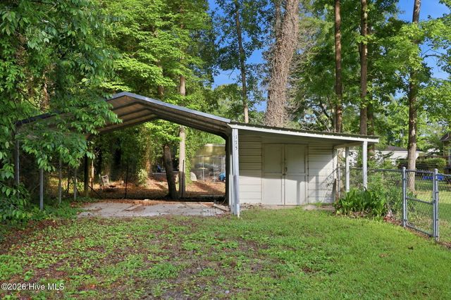 175 Pine Cone Lane, Blounts Creek, NC 27814