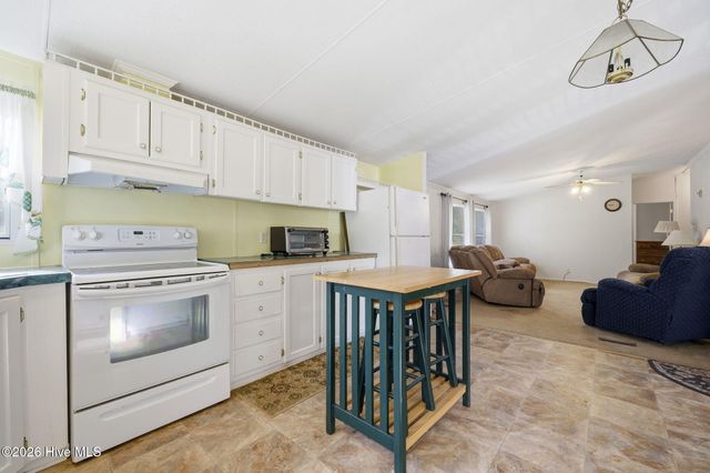 175 Pine Cone Lane, Blounts Creek, NC 27814