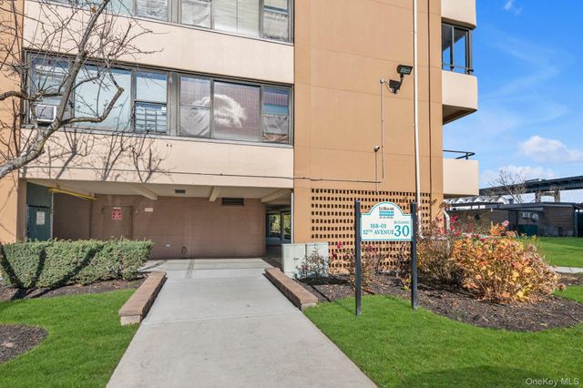 168-01 12 Ave 7B, Beechhurst, NY 11357