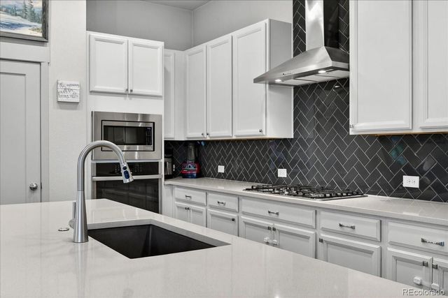 21463 E 59th Place, Aurora, CO 80019