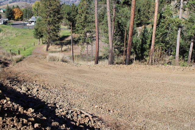 130 Meadow Lane, Kamiah, ID 83536