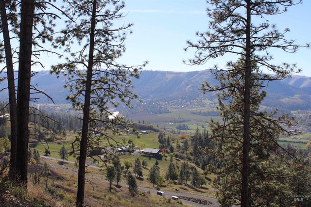 130 Meadow Lane, Kamiah, ID 83536