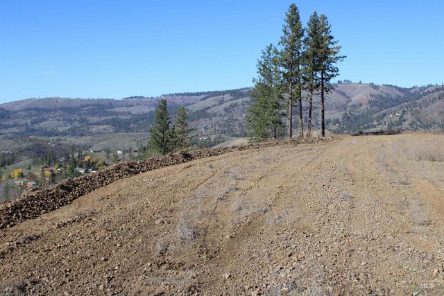 130 Meadow Lane, Kamiah, ID 83536