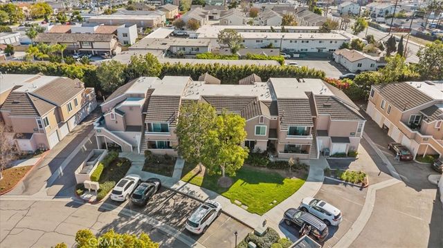 10450 E Briar Oaks B, Stanton, CA 90680