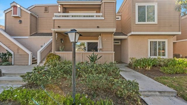 10450 E Briar Oaks B, Stanton, CA 90680