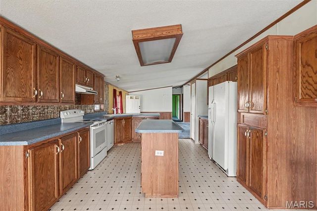 24249 Township Line Road, Warrenton, MO 63383