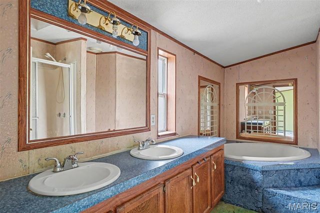 24249 Township Line Road, Warrenton, MO 63383