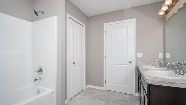 5092 Rutland Drive 71, Saline, MI 48176