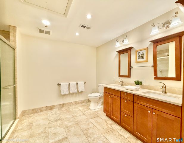 73 Bank Street, New Canaan, CT 06840