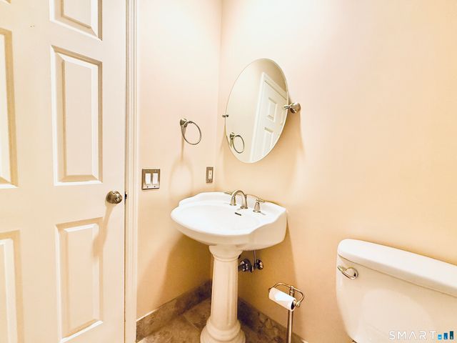 73 Bank Street, New Canaan, CT 06840