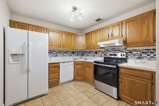 1106 Twin Circle Drive 1106, South Windsor, CT 06074